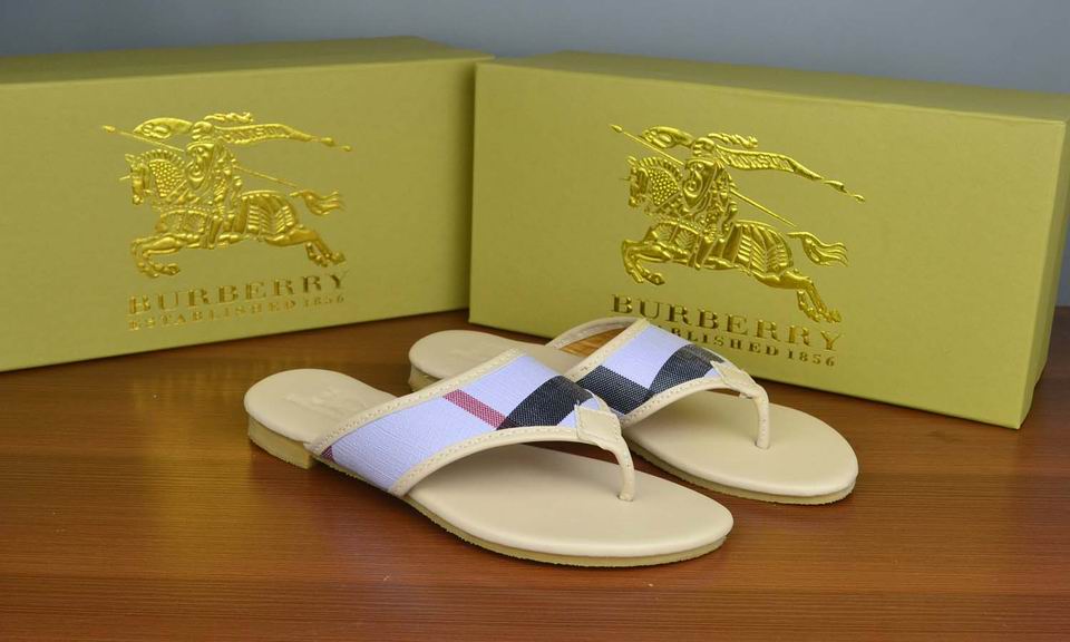 Burberry women slippers AAA-005(35-42)