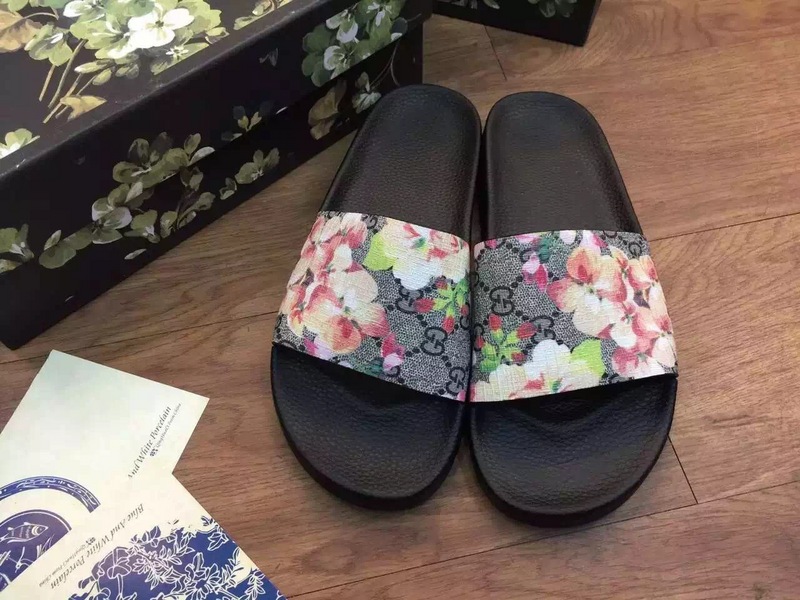 G women slippers AAA-075