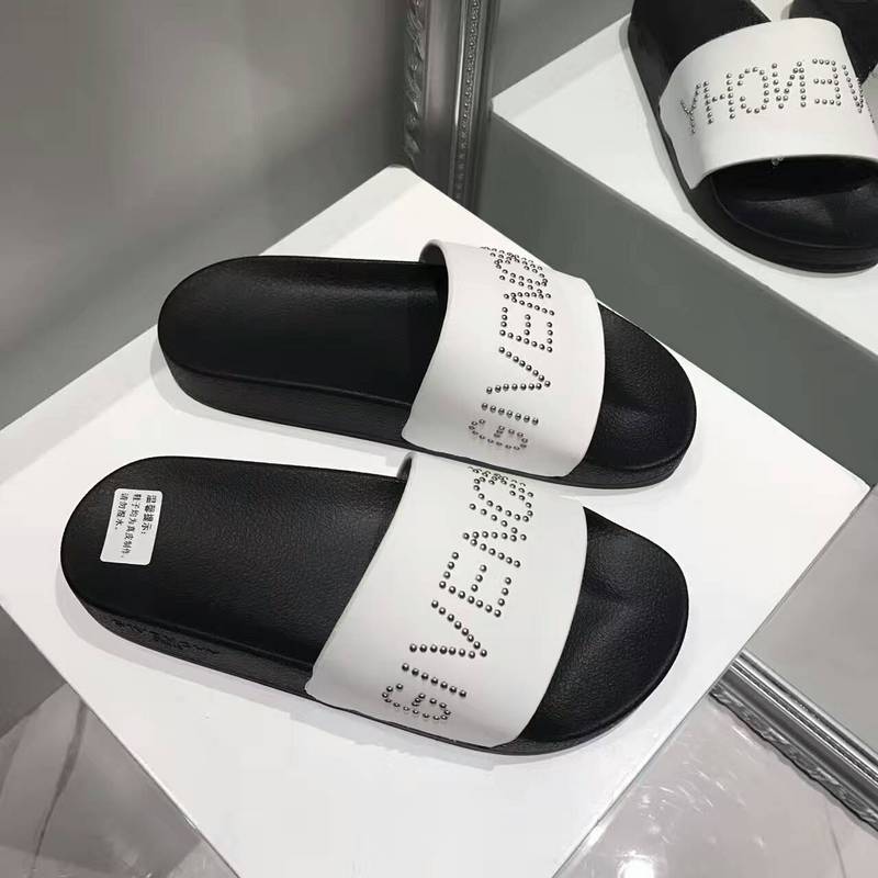 Givenchy women slippers AAA-011(35-40)
