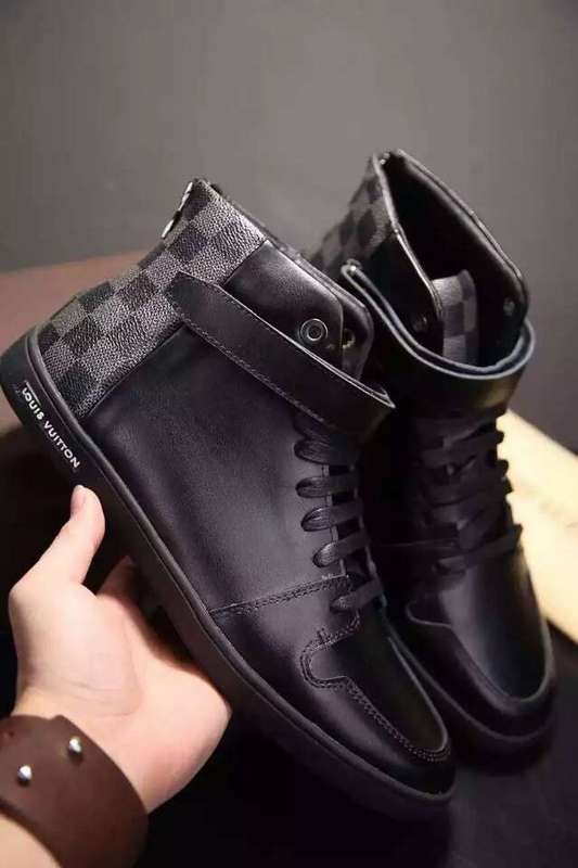 LV Men shoes 1:1 quality-001