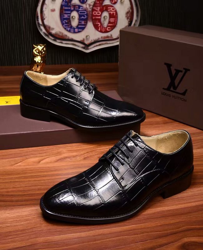 LV Men shoes 1:1 quality-066