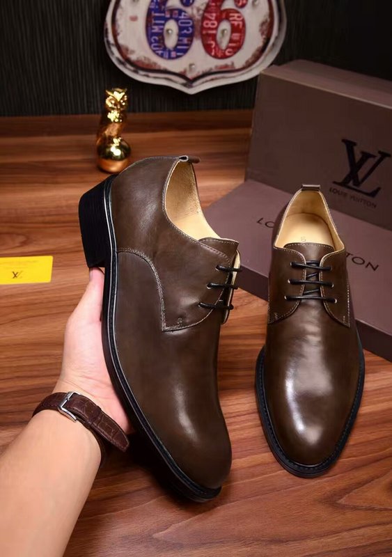 LV Men shoes 1:1 quality-068