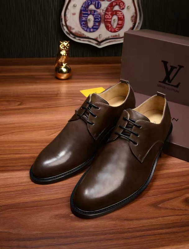 LV Men shoes 1:1 quality-090