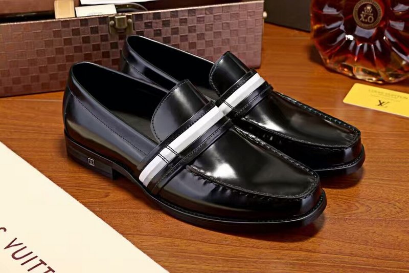 LV Men shoes 1:1 quality-099