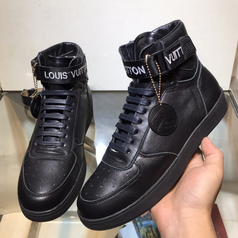 LV Men shoes 1:1 quality-101