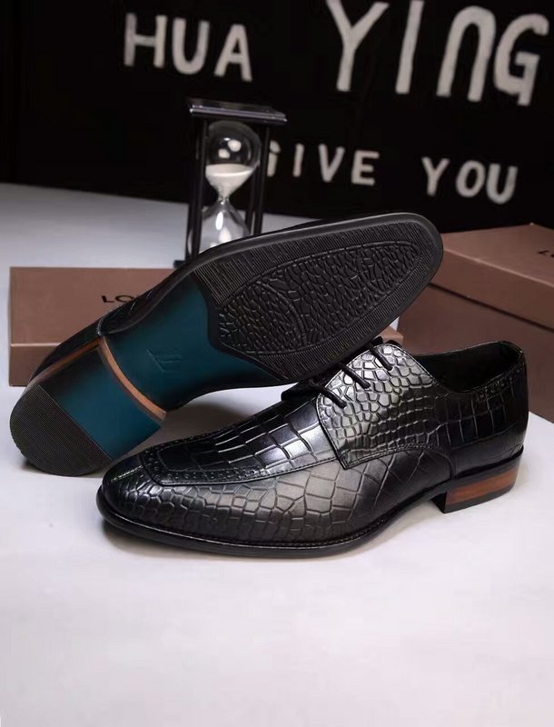 LV Men shoes 1:1 quality-112