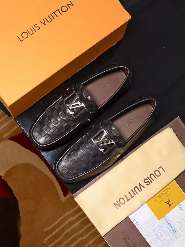 LV Men shoes 1:1 quality-125