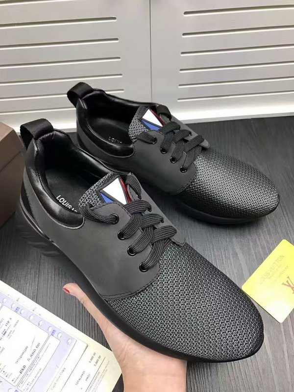 LV Men shoes 1:1 quality-166