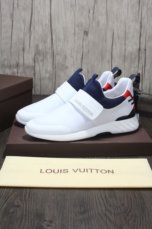 LV Men shoes 1:1 quality-192