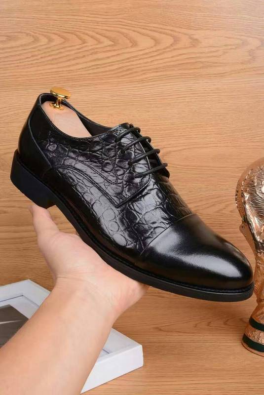 LV Men shoes 1:1 quality-204