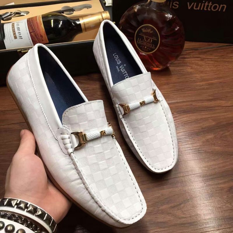 LV Men shoes 1:1 quality-225