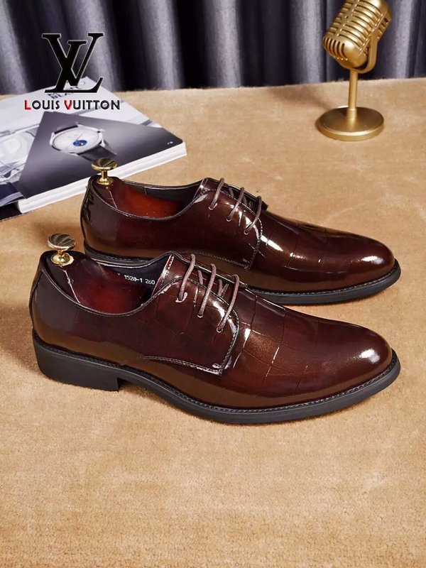 LV Men shoes 1:1 quality-330