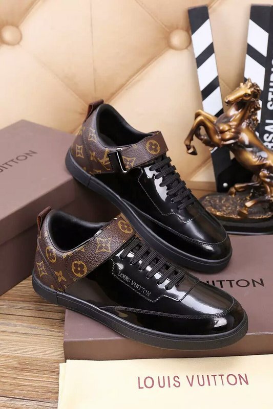 LV Men shoes 1:1 quality-537