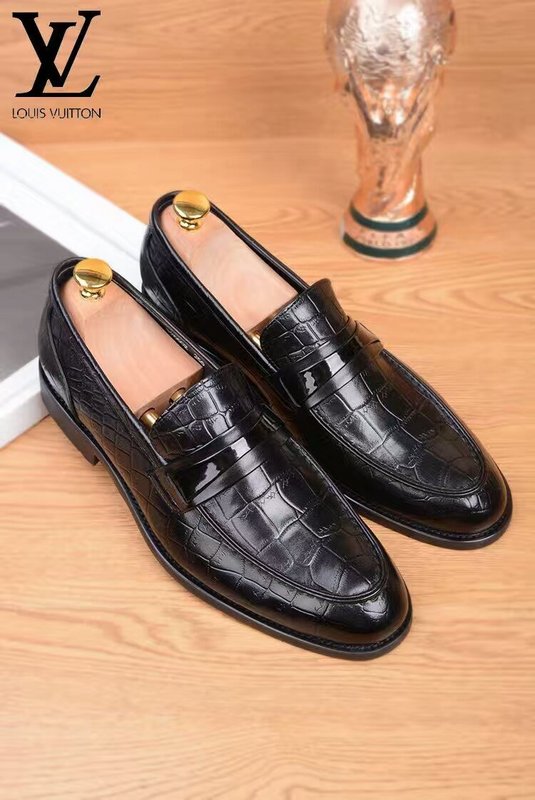 LV Men shoes 1:1 quality-542