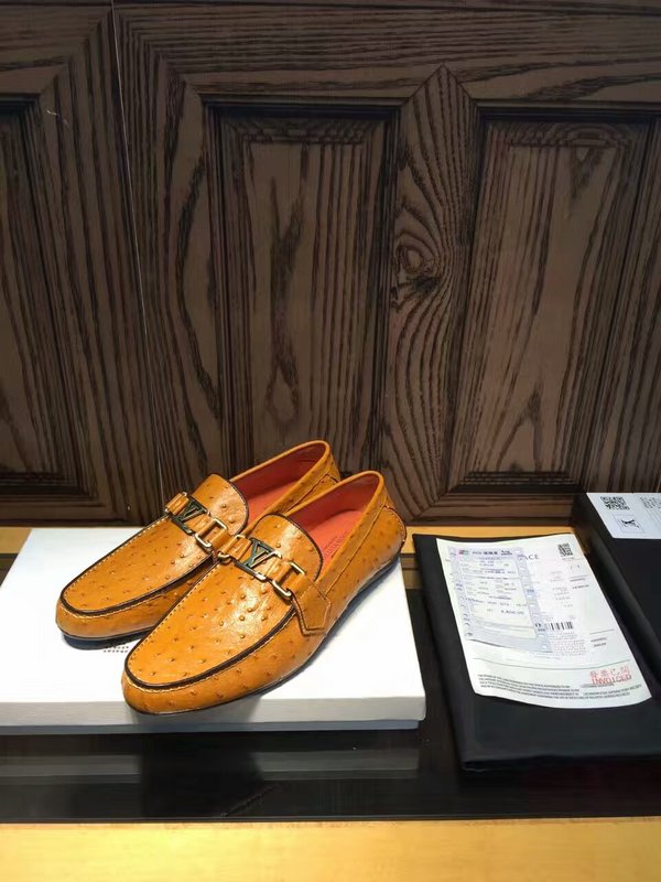 LV Men shoes 1:1 quality-570