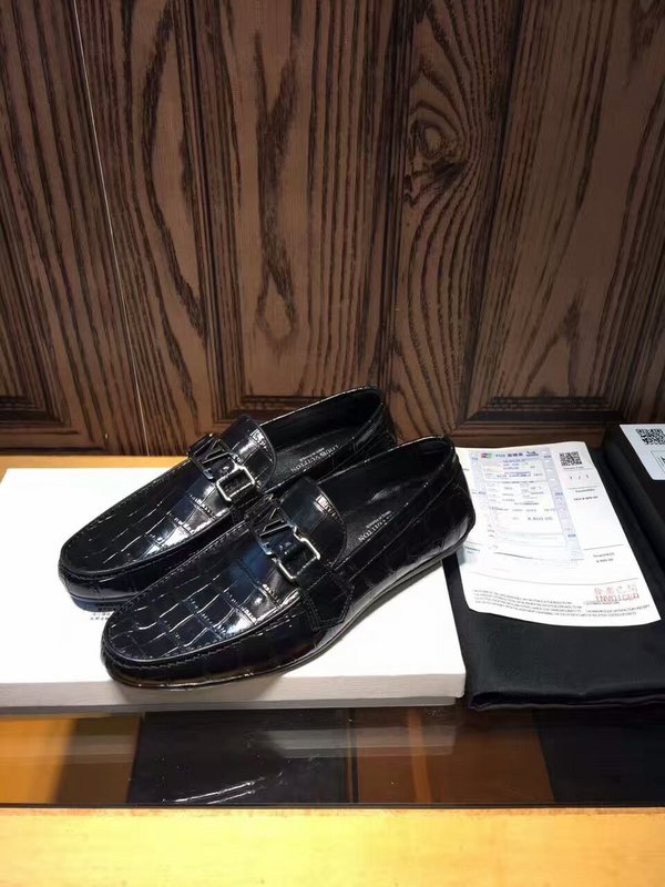 LV Men shoes 1:1 quality-573