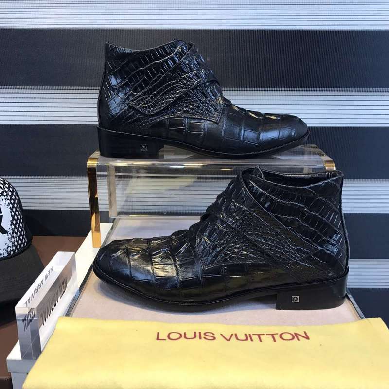 LV Men shoes 1:1 quality-577