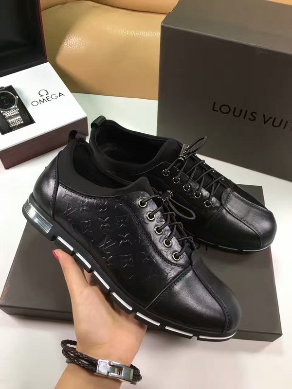 LV Men shoes 1:1 quality-580