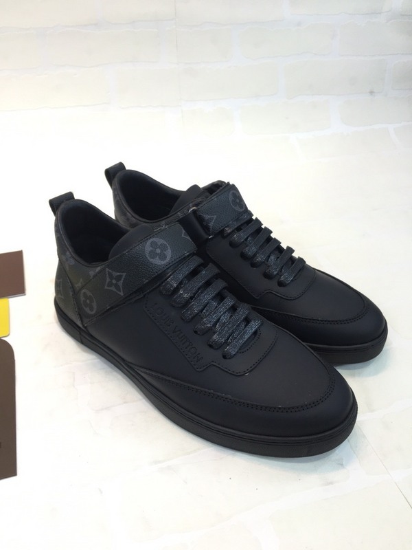 LV Men shoes 1:1 quality-593