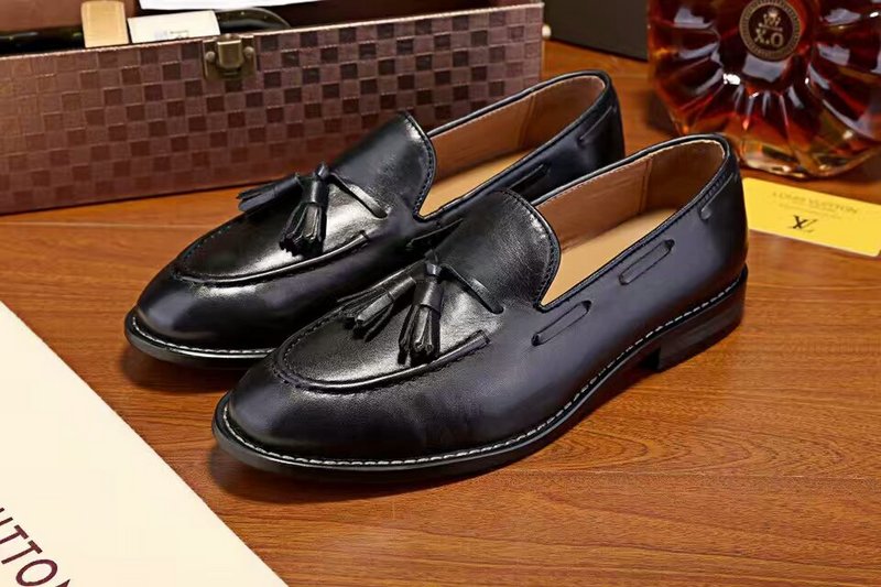 LV Men shoes 1:1 quality-629