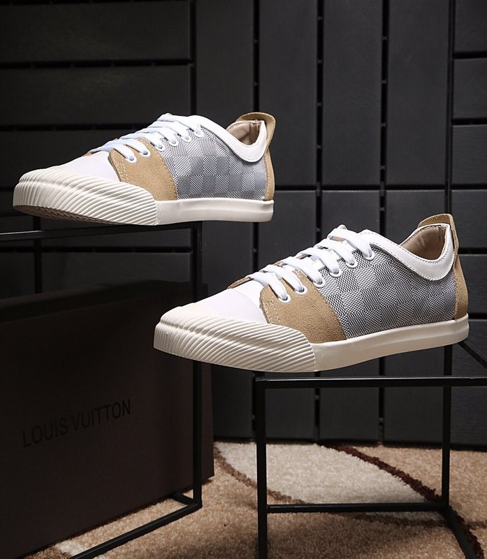 LV Men shoes 1:1 quality-630