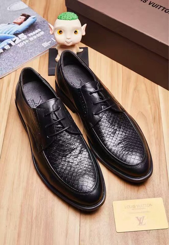 LV Men shoes 1:1 quality-657