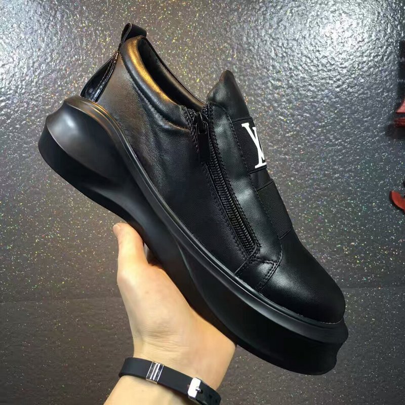 LV Men shoes 1:1 quality-697