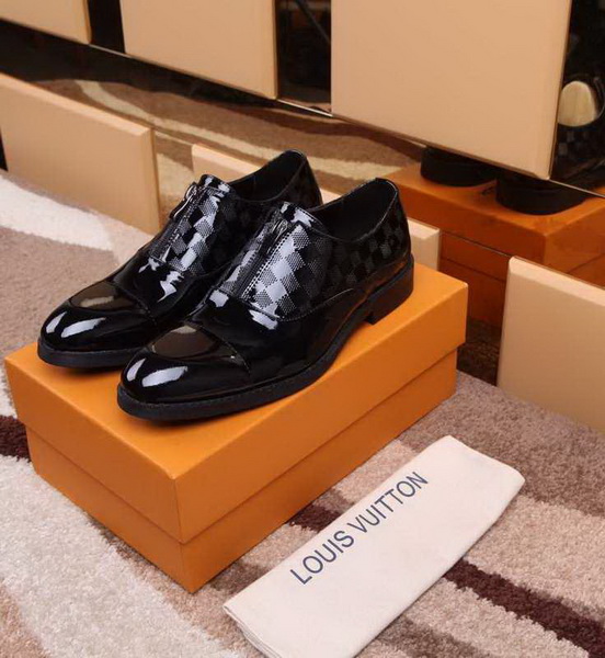 LV Men shoes 1:1 quality-942