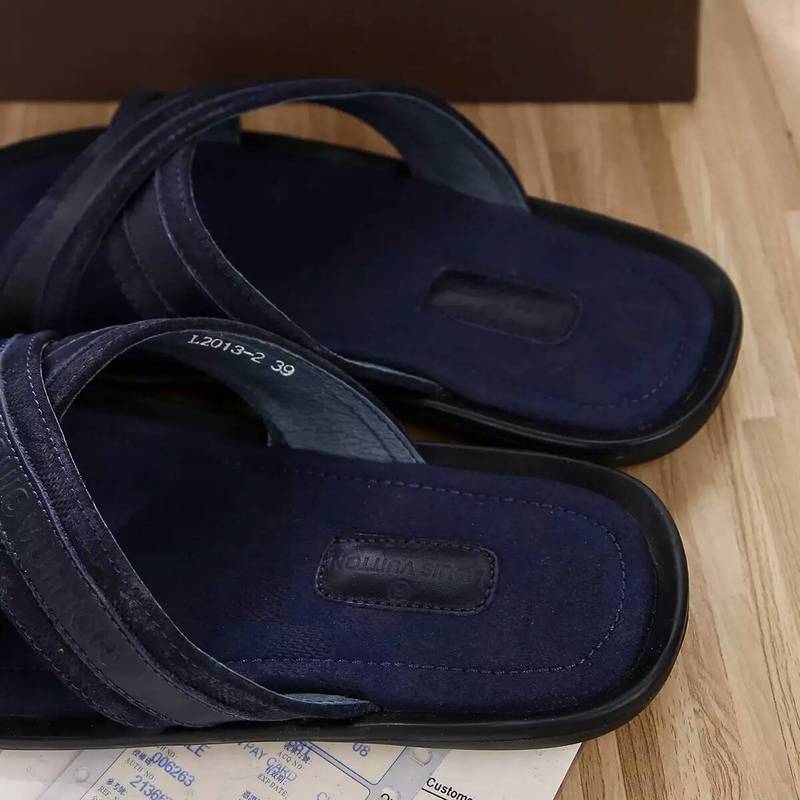 LV men slippers AAA-098