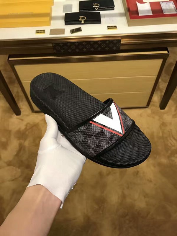 LV men slippers AAA-127(38-45)