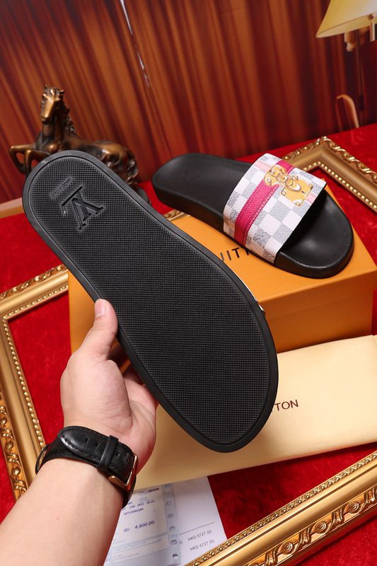 LV men slippers AAA-280(38-45)
