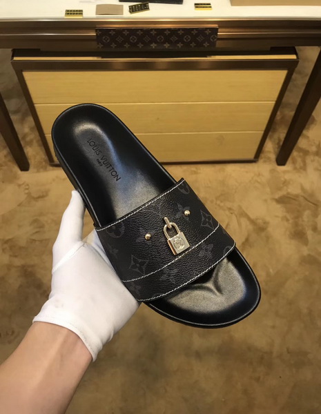 LV men slippers AAA(38-45)-148