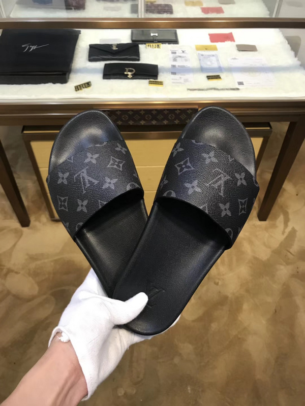 LV men slippers AAA(38-45)-160