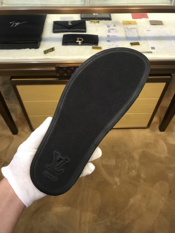 LV men slippers AAA(38-45)-167
