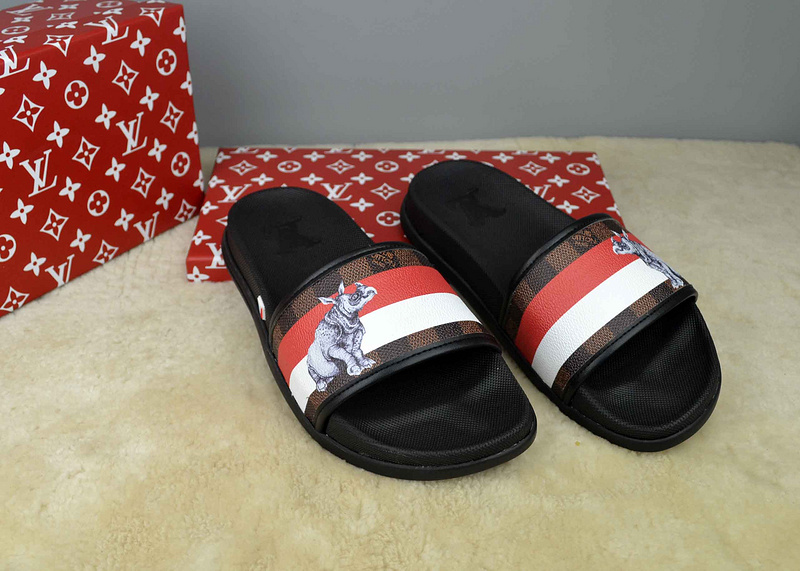 LV men slippers AAA(38-45)-208