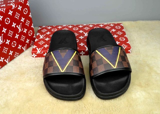 LV men slippers AAA(38-45)-209