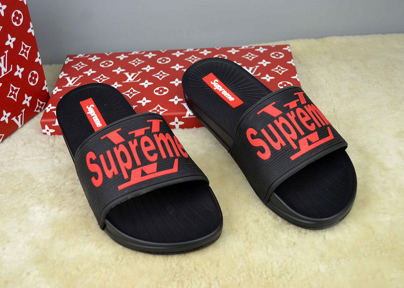 LV men slippers AAA(38-45)-213