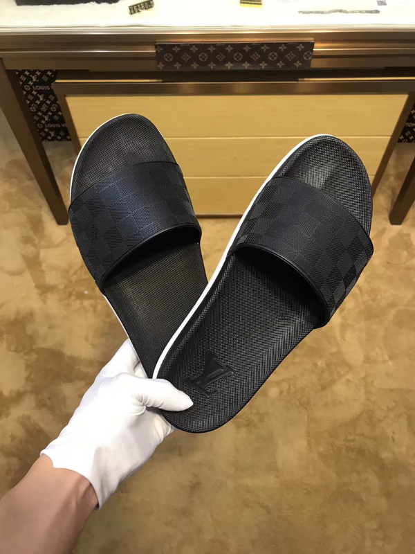 LV men slippers AAA(38-46)-176