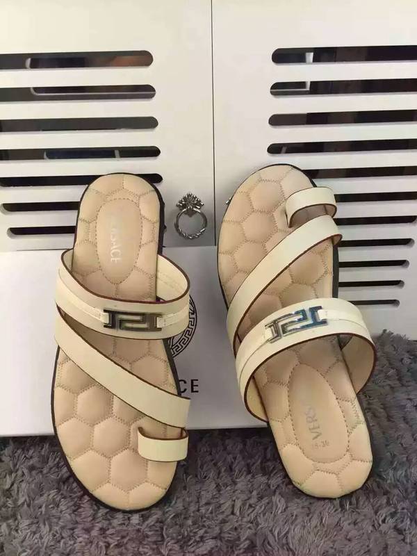 V men slippers AAA-054