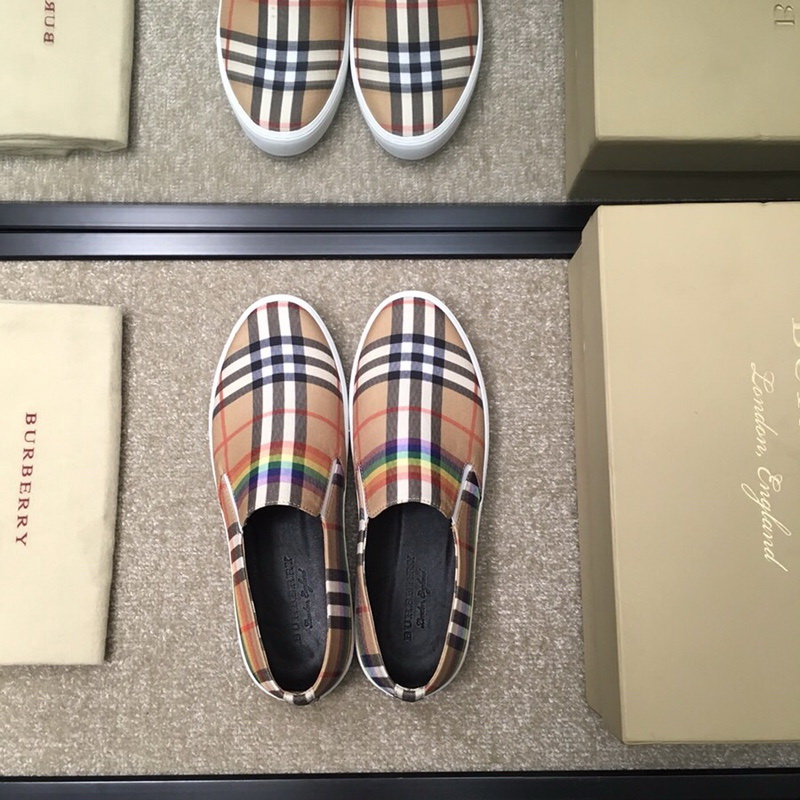 Burberry men shoes 1;1 quality-068
