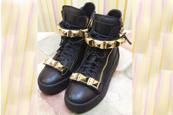 Giuseppe Zanotti Black Leather Gold Pyramid Bar High Top Sneakers(with receipt)
