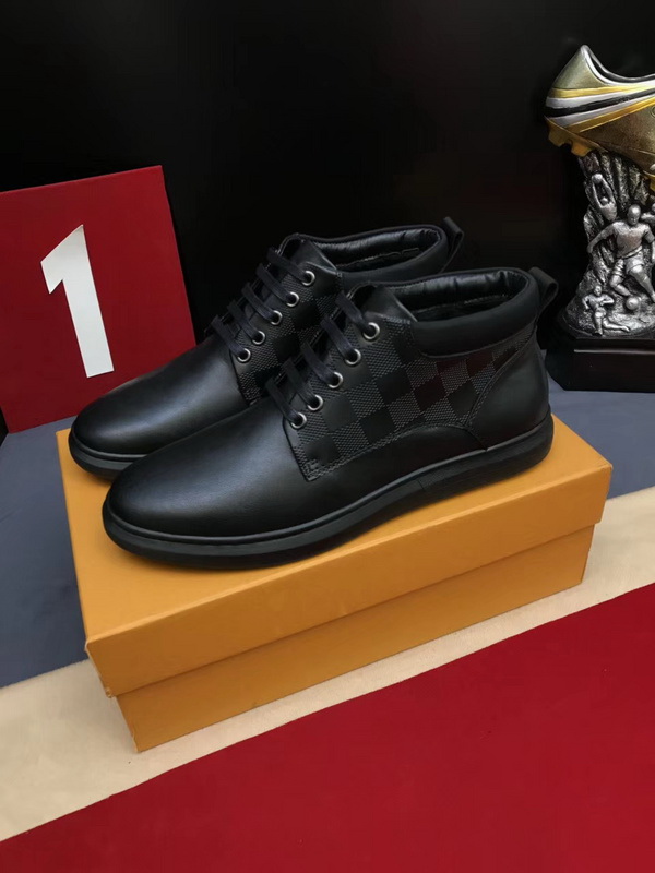 LV Men shoes 1:1 quality-1113