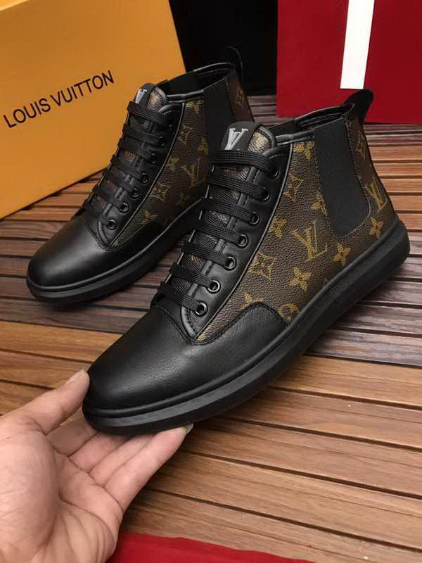 LV Men shoes 1:1 quality-1174