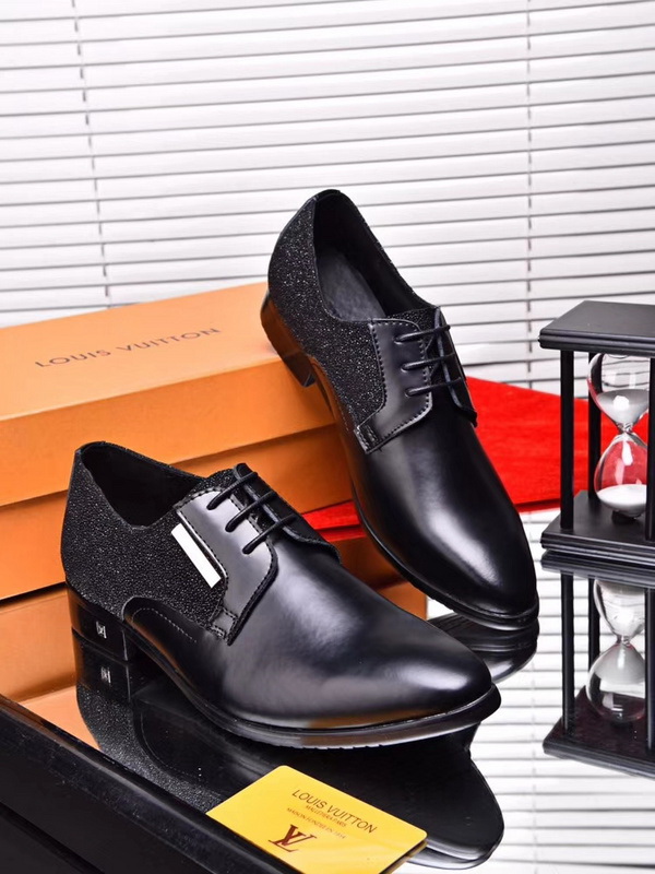 LV Men shoes 1:1 quality-1386