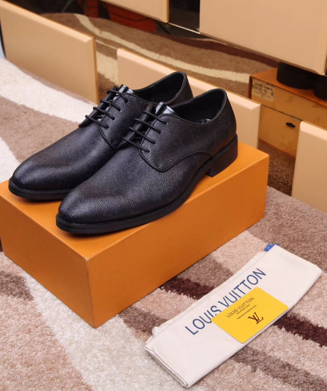 LV Men shoes 1:1 quality-1523