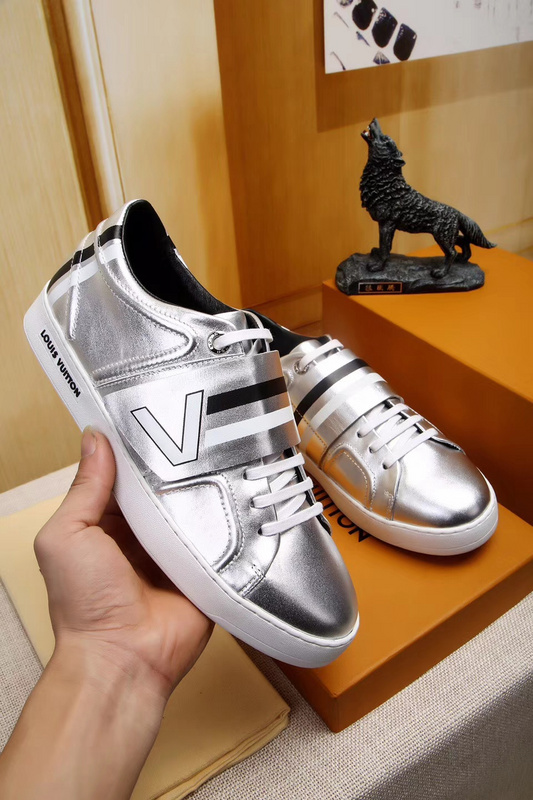 LV Men shoes 1:1 quality-1548