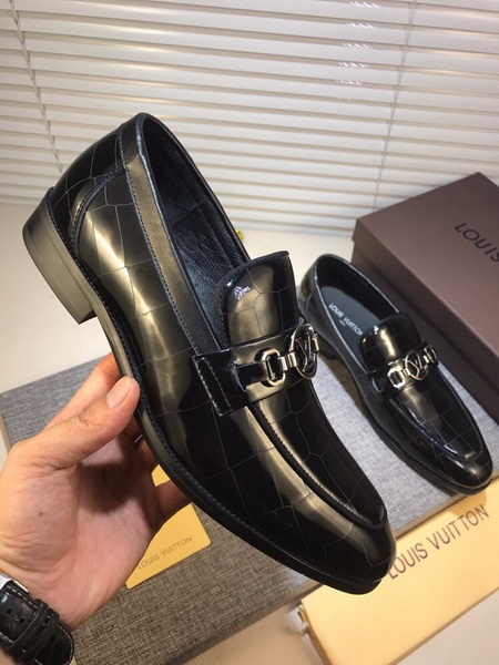 LV Men shoes 1:1 quality-1744