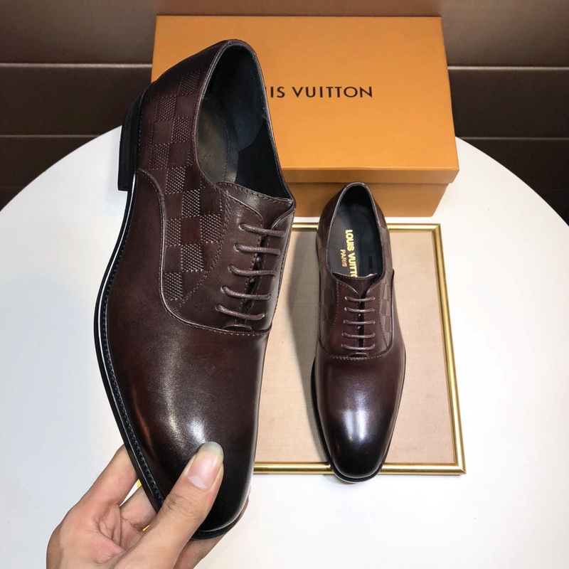 LV Men shoes 1;1 quality-1913