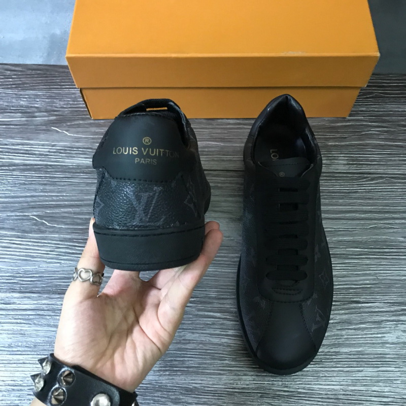 LV Men shoes 1;1 quality-1917