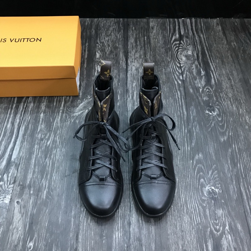 LV Men shoes 1;1 quality-1938